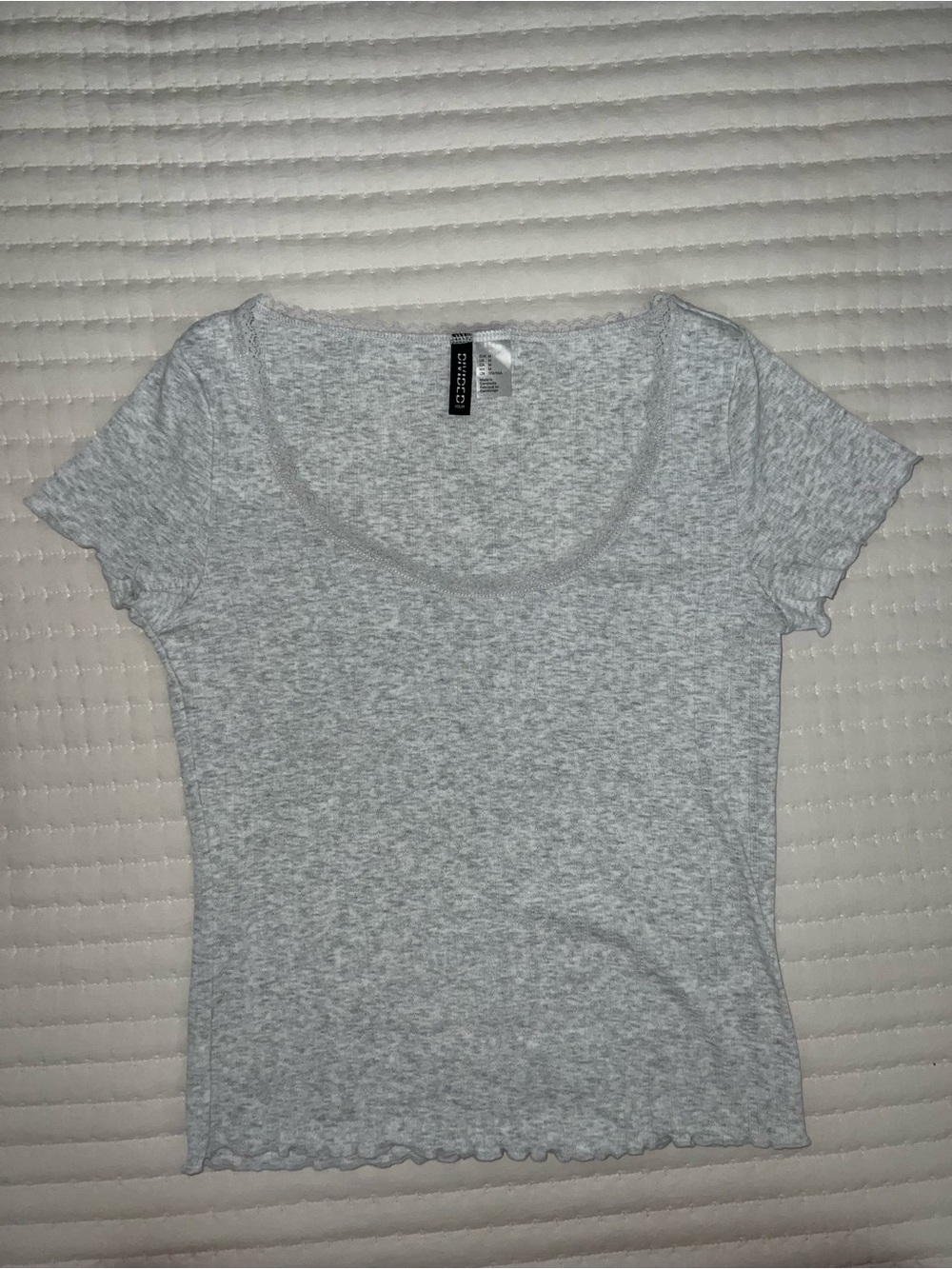 H&M Light Gray Scoop Neck Short Sleeve Tee